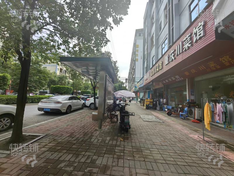 南城“雅園工業路”餐飲店轉讓【經營20年，門口公交站，周邊全是工業區，寫字樓】
