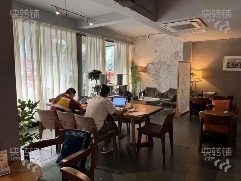 樟木頭康寶街獨棟'咖啡店'轉(zhuǎn)讓【緊挨著天和百貨、4年老店、上下四層、生意穩(wěn)定】
