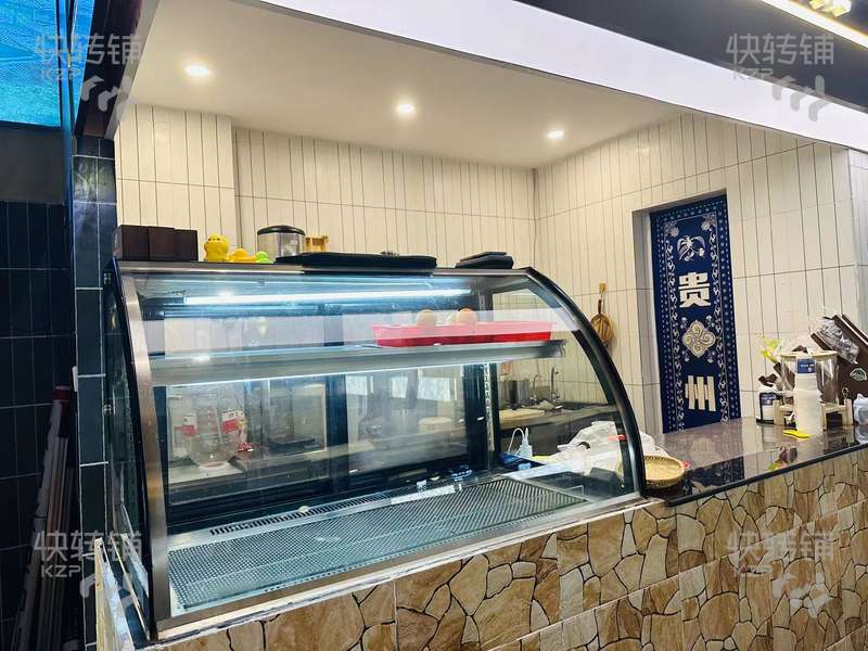 厚街廣場旁加盟餐飲店轉(zhuǎn)讓【廣場出入口位置、全新裝修、上下兩層、經(jīng)營不限餐飲行業(yè)、重投入撿漏價(jià)】