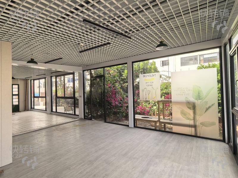 南城宏圖路福地科技園'幸福大院’場地招商【招租，處市區中心、適合做美容、清吧、餐飲宵夜】