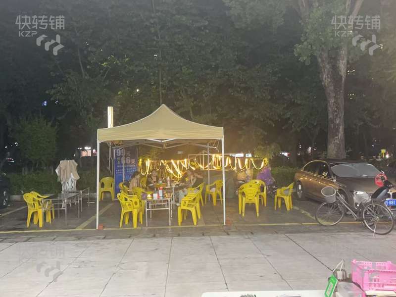 樟木頭中惠香樟綠洲‘烤肉店’轉(zhuǎn)讓【萬(wàn)人成熟小區(qū)底商、對(duì)面加州陽(yáng)光海岸花園、穩(wěn)定客源】