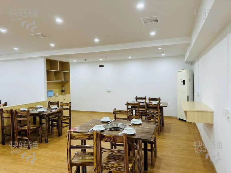急转包押金。南城‘众利路’餐饮火锅店转让【处美食商业街、招牌醒目、以工业园、酒店公寓、小区为主，上下两层】