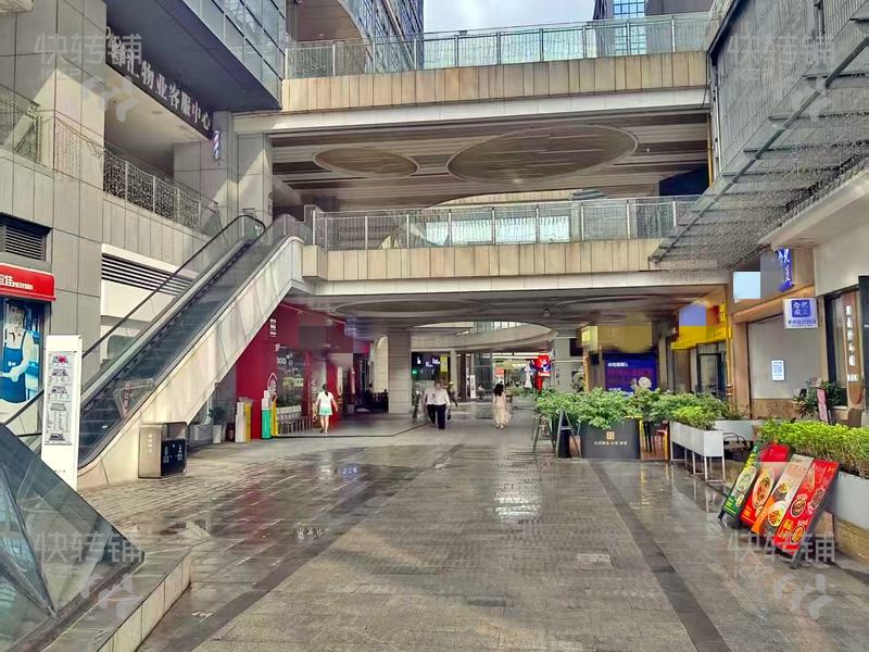 南城‘蜂匯廣場’轉角餐飲店轉讓/可空轉【網紅風格、進出口處、商場人流大、小區寫字樓多】