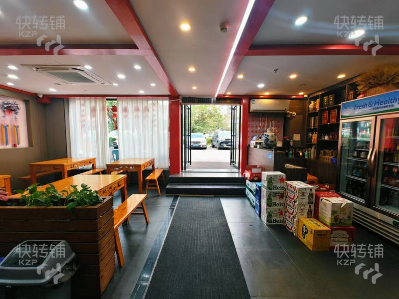 清溪南峰華桂園川菜館轉(zhuǎn)讓【大型小區(qū)樓下、周邊都是小區(qū)、別墅，旁邊三星公園】
