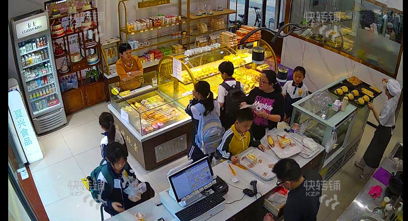常平萬(wàn)科城烘焙店轉(zhuǎn)讓【嘉榮超市旁、轉(zhuǎn)角位、高端小區(qū)內(nèi)鋪、上萬(wàn)戶(hù)業(yè)主、正對(duì)大型培訓(xùn)班、無(wú)競(jìng)爭(zhēng)】可空鋪