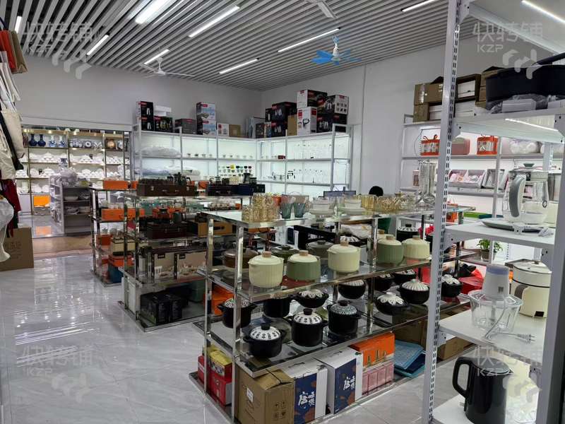 萬江千昱發義烏小商品商貿城日用百貨店轉讓【旁邊圣佰利國際酒店，商圈成熟、客運站、購物廣場】可空轉