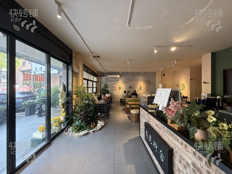 厚街涌口光輝北路‘冷飲店’轉讓【旁邊有市場門口、村口位置、人流量大、周邊住宅密集】