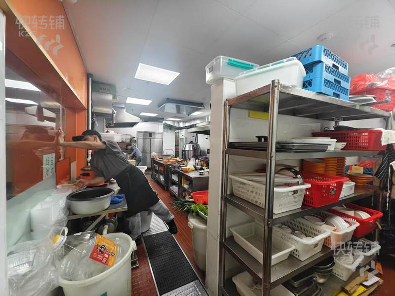 南城鴻福里茶餐廳轉讓【地鐵出入口，上下班人流量大，挨著匯一城、國貿、臺商大廈】