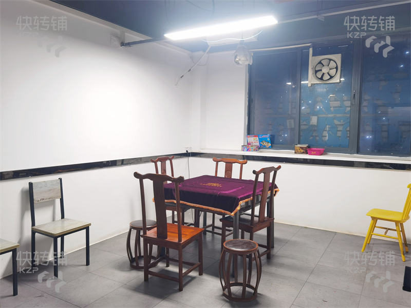 大嶺山金地格林‘餐飲店’招租【經營長達7年、周邊多個大型小區、學校、人流量集中】