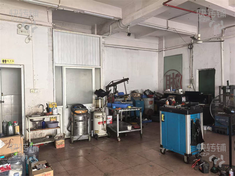 塘廈“塘天南路”汽車維修店轉(zhuǎn)讓【三門面，靠近路邊，來往車流量大，附近工業(yè)區(qū)、公寓住宅圍繞，合適各種汽車美容維修項目】