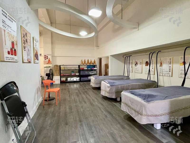 莞城萬科運河東1號小區‘生活館’轉讓【可空鋪轉、可經營各種教培、會所、美容養生等，無行業限制】
