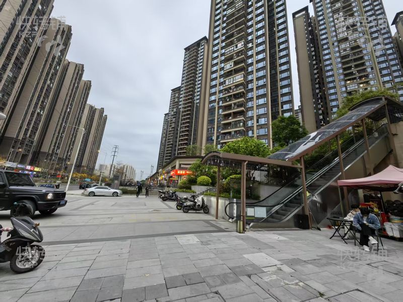 急轉！！！廣州增城零食店轉讓【高端住宅區樓下、10萬住戶商圈、周邊4所學校、沒有同行競爭】