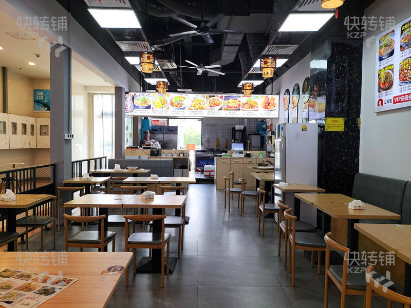 大嶺山‘沃爾瑪’粉面店轉(zhuǎn)讓/直招【商場商圈、轉(zhuǎn)角位、多個高端小區(qū)、入住率高達(dá)98%以上）