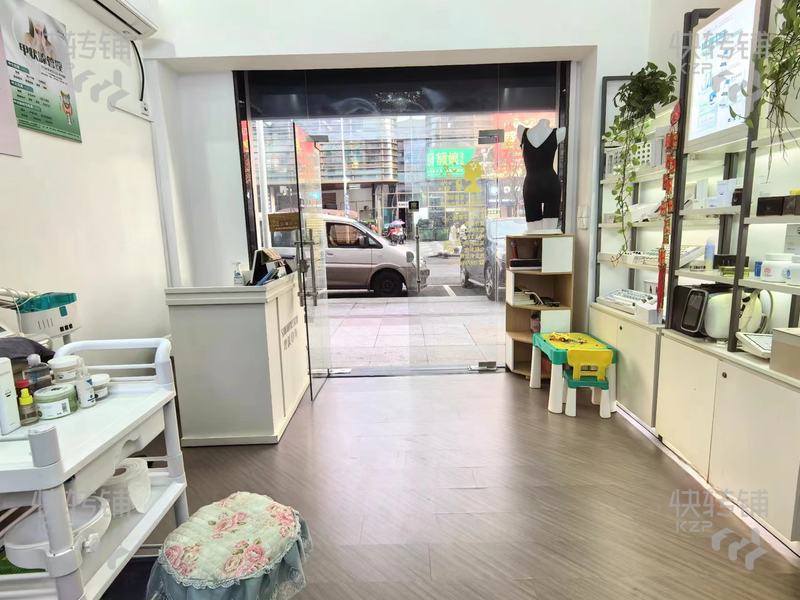 長安‘霄邊大街’美容院轉讓【下洋花漫城旁、處大型購物廣場、高端小區、會員穩定】