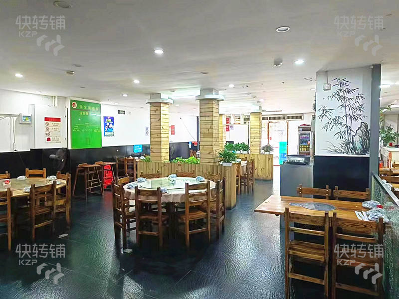 深圳觀瀾餐飲店轉讓【三叉路口處，門口停車方便，多個車位，周邊工業區和住宅密集】