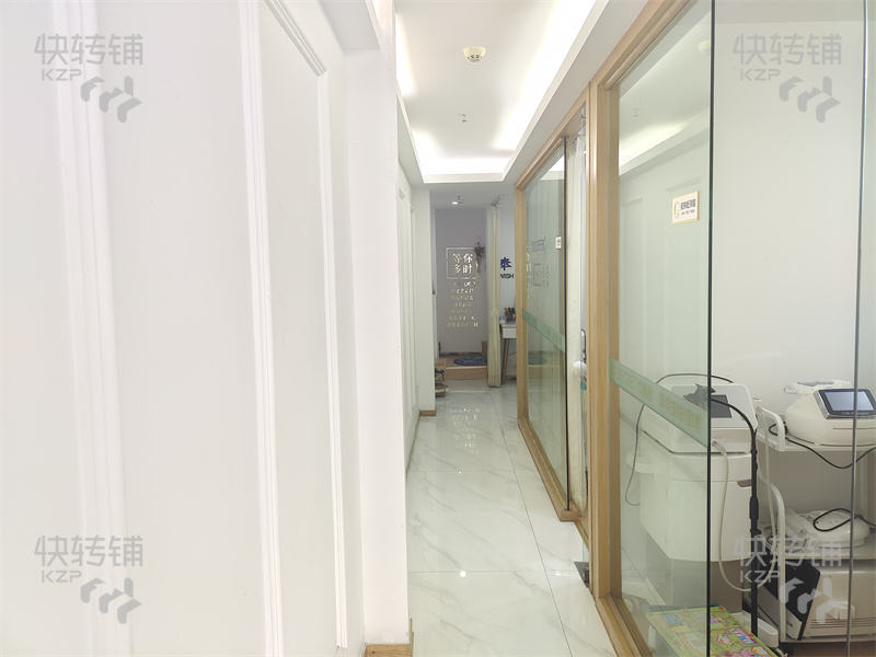 東城天驕御峰花園皮膚管理美容店轉讓【5年老店、對面國貿、周圍多個小區樓盤】