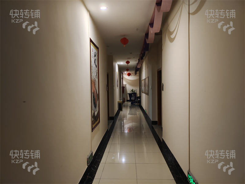東城’高田坊商業街‘旺鋪招租/可分租【這條街人氣旺，一鋪難求、挨著萬達、天寶地鐵、附近大型小區住宅區多、適合各種加盟入駐】