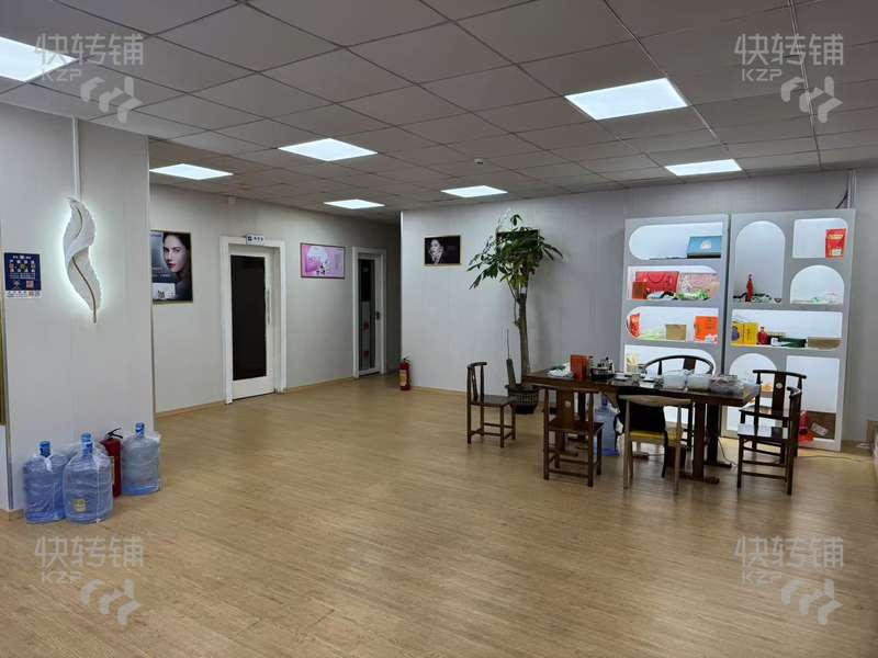 橋頭上悅匯購物廣場‘養(yǎng)生館’轉(zhuǎn)讓【多年老店，每天穩(wěn)定客戶進店，小區(qū)公寓住宅環(huán)繞、附近多個商場】