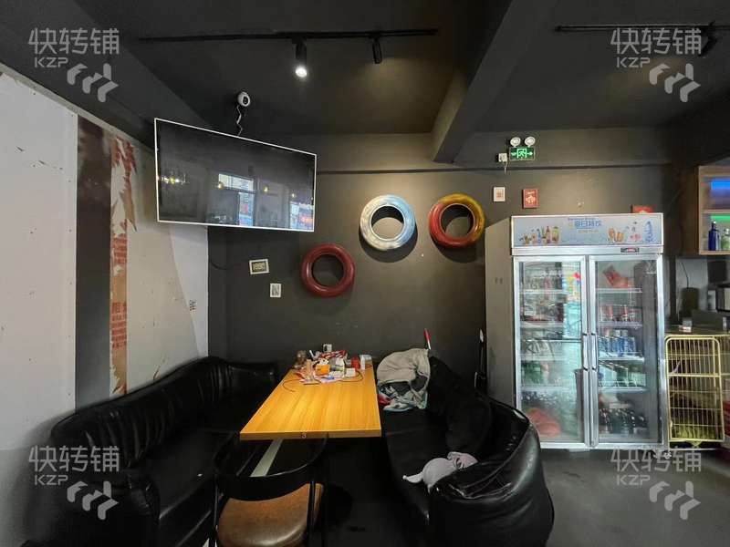 東城塹頭夜宵燒烤店轉(zhuǎn)讓【盈利中、五年老店、外賣月單量2400+、住宅區(qū)圍繞、可外擺】