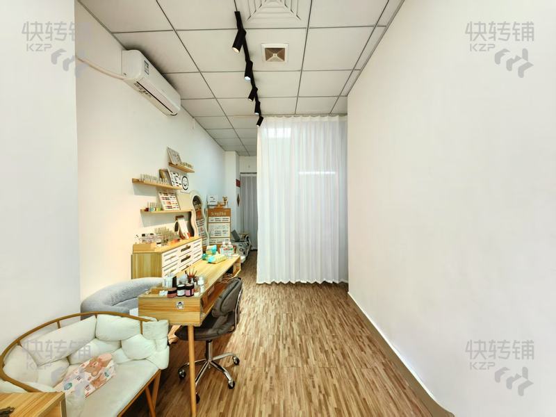 莞城‘學府1號’美甲店轉讓【小區樓下，對面莞城理工學院女士宿舍樓，旁邊理工學院，美食廣場】