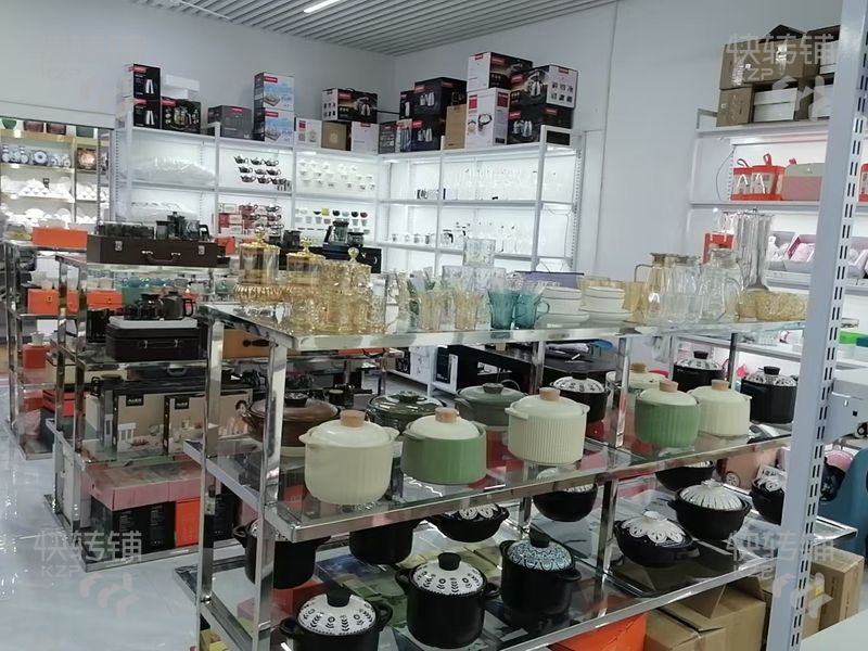 萬江千昱發義烏小商品商貿城日用百貨店轉讓【旁邊圣佰利國際酒店，商圈成熟、客運站、購物廣場】可空轉