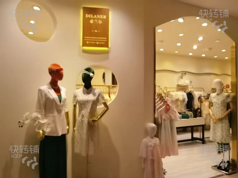 長安萬州百貨收銀處服裝店轉讓【可空轉、無壓力、扣點、消費能力強】