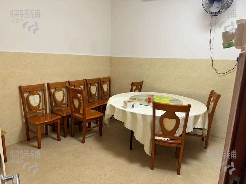 長安沙頭西大路餐廳轉讓【十字路口，汽配城入口旁，車流大，附近工廠，酒店，公寓住宅集中】