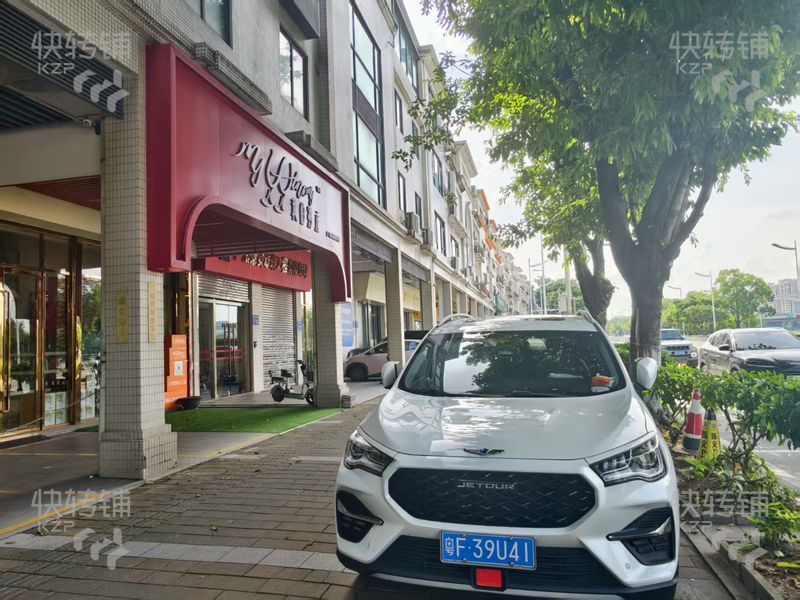 广州市番禺区桥南‘酒庄’转让或出租【可空铺做其他，背靠高端别墅区、附近人口集中、停车方便】