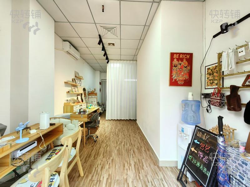 莞城‘學府1號’美甲店轉讓【小區樓下，對面莞城理工學院女士宿舍樓，旁邊理工學院，美食廣場】