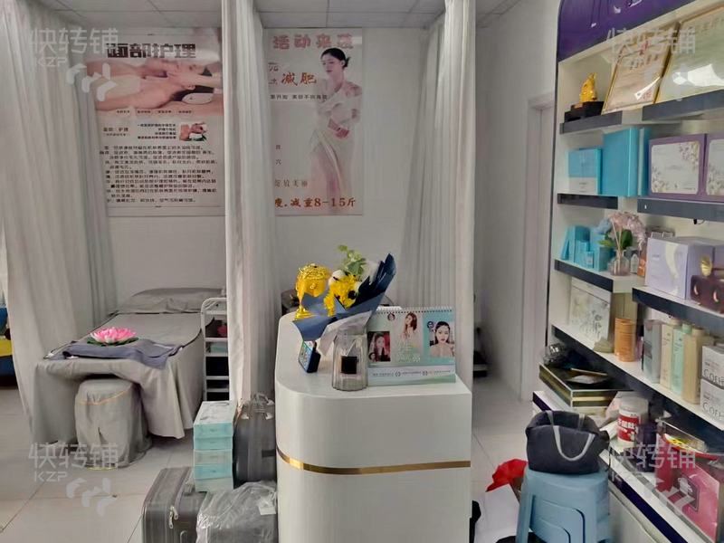石排石崇大道臨街旺鋪’美容店‘轉(zhuǎn)讓【旁邊夜市街、向西商業(yè)街、周邊工業(yè)區(qū)住宅多】