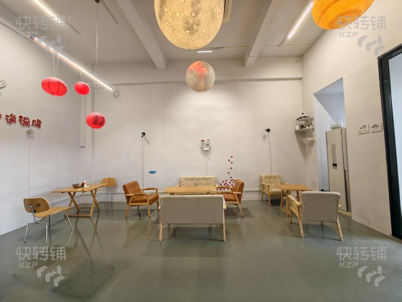 東城同沙商業(yè)街旁咖啡飲品店轉(zhuǎn)讓/可空轉(zhuǎn)【近同沙市場(chǎng)、鳴童幼兒園、周邊設(shè)計(jì)公司、工廠多、公寓住宅密集】