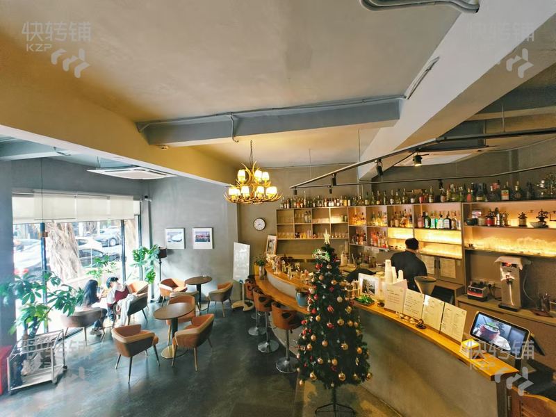 樟木頭康寶街獨棟'咖啡店'轉(zhuǎn)讓【緊挨著天和百貨、4年老店、上下四層、生意穩(wěn)定】
