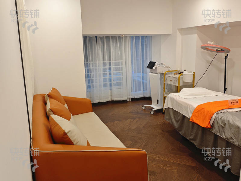 深圳龍崗天安活力廣場療愈養生會所轉讓【客人消費水平高，有固定客源進店消費，購物廣場、住宅小區圍繞，拓客很方便】