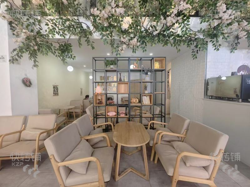惠州文福路園洲花園北冷飲店或空鋪轉讓【周邊高端小區圍繞、靠近學校、住宅密集、人流量大、合適做很多行業】