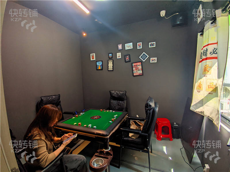 深圳沙井奶茶店轉(zhuǎn)讓【轉(zhuǎn)角位、獨棟、城中村住宅區(qū)入口、對面是幼兒園旁邊是高中】