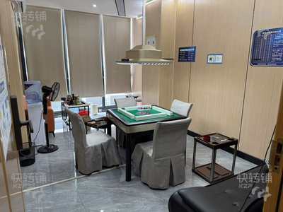 南城宏遠‘自助棋牌室’轉讓【周邊商業繁榮、門口大型停車場、小區公寓住宅、寫字樓環繞、租金便宜】