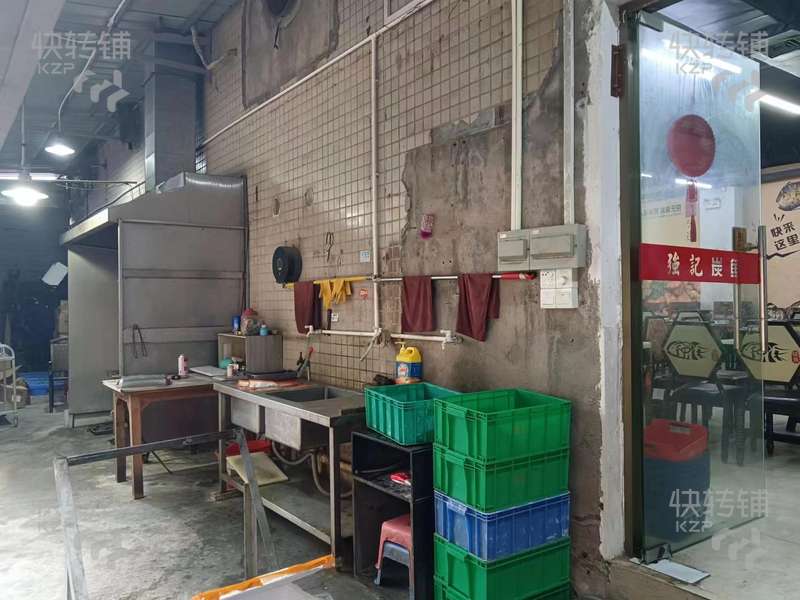 低價急轉 。厚街厚沙路餐廳轉讓，可外擺【和興裝飾材料城拐角位置，一排餐飲店，消費集中，內部可用空間大，合適各種餐飲項目】
