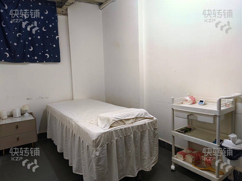 東城‘新世紀星城’采耳美容院轉讓【小區門口出入口位置、大型住宅區圍繞、拓客方便】