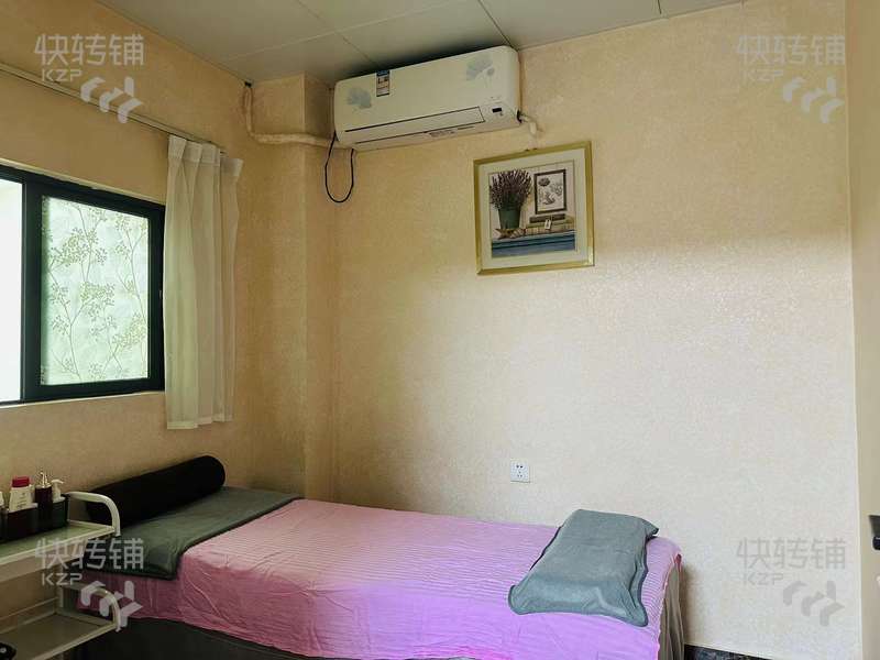 萬江’陽光海岸‘美容養(yǎng)生館轉(zhuǎn)讓【會員400+大型住宅樓下、多個高端小區(qū)、幼兒園】