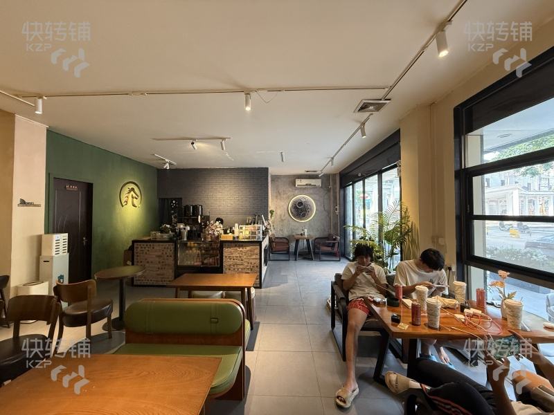 厚街涌口光輝北路‘冷飲店’轉讓【旁邊有市場門口、村口位置、人流量大、周邊住宅密集】