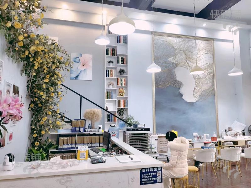 南城步行街‘美甲美容店’轉(zhuǎn)讓【正對(duì)城市風(fēng)景街、長(zhǎng)達(dá)20年老店、會(huì)員1W+、口碑好、接手賺錢(qián)】
