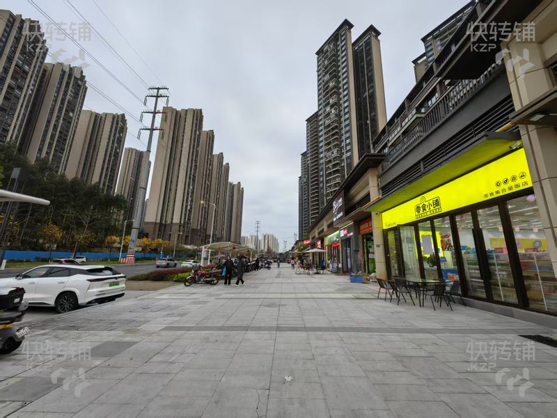 急轉！！！廣州增城零食店轉讓【高端住宅區樓下、10萬住戶商圈、周邊4所學校、沒有同行競爭】