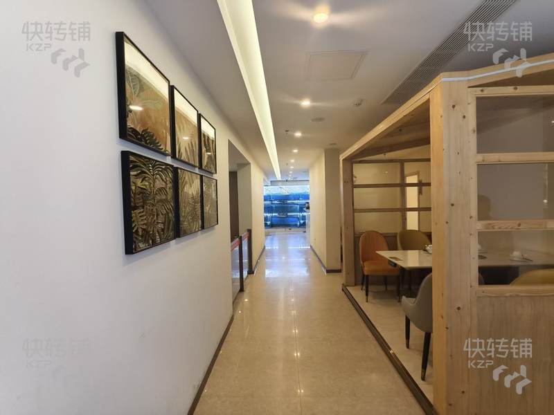大嶺山‘新世紀領(lǐng)居’餐飲店/招早市合作【萬人大型小區(qū)、轉(zhuǎn)角位、裝修豪華、門口免費停車】