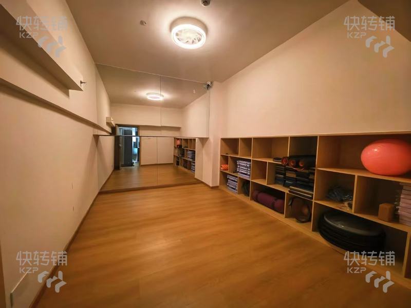 深圳‘龍華’女子塑型店轉讓【高端住宅底商、多小區環繞、挨著購物中心、固定客戶多、門口停車方便】