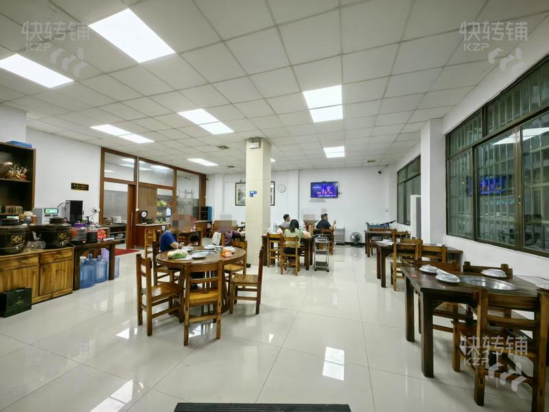 石碣民豐路‘夜宵店’轉讓/可空轉【十字路口、中間位置、大轉角位、周邊全住宅小區、商貿市場旁】