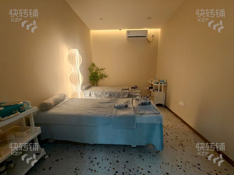 深圳市龍崗區平湖街道新木路美容院會所轉讓【緊挨著地鐵站，人口密集，附近商場，村子集中】