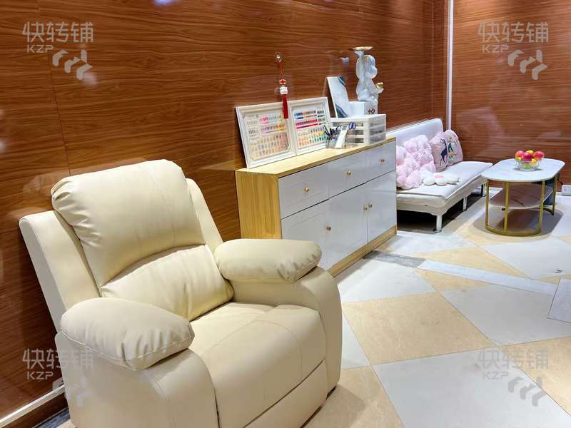 中堂‘萬和百貨’附近美容美甲店轉讓【左邊鴻星爾克，右邊口腔診所，對面愛依服，住宅區集中，可以做其他行業】