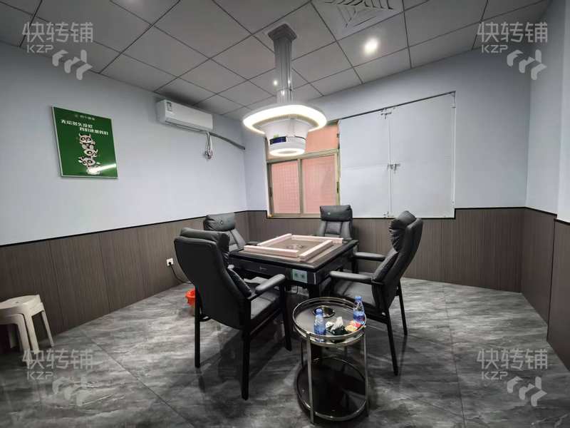石碣彩虹西路自助臺球棋牌室轉讓【商貿城地段，美食街，住戶密集，靠近萬和百貨，每天進店顧客穩定】