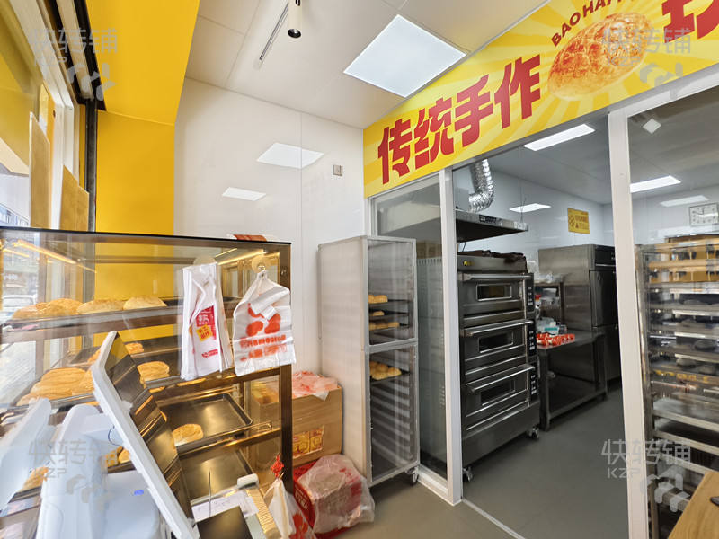 東坑文閣路整棟面包店轉讓【萬和百貨旁、四季廣場對面、這條街全是加盟連鎖店、空鋪適合任何行業】
