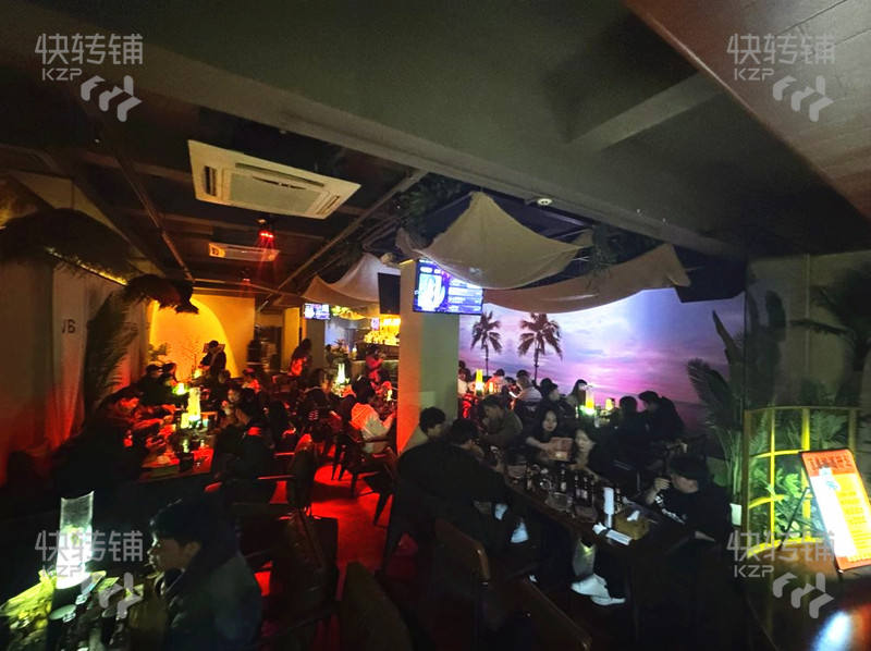 常平振華商業(yè)街‘小酒館’轉(zhuǎn)讓/ 可空鋪【住宅小區(qū)、酒店、沐足、集中一體、客流量大、生意穩(wěn)定】